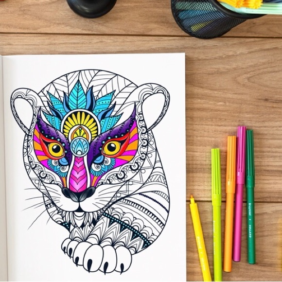 🖍️ SPECTACULAR ANIMALS NEON COLORING BOOK 🖍️ - Picture 2 of 4